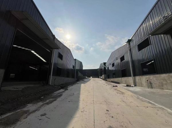 房东直租黄陂罗汉寺标准钢构厂房仓库5000平，交通便利优价出租