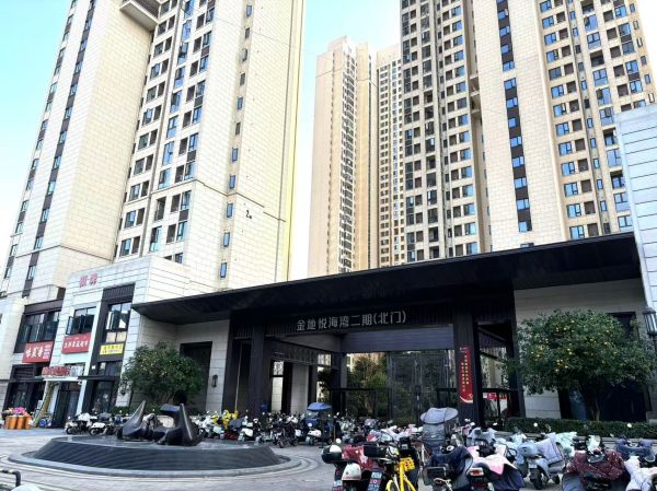 （房东直租）东西湖金地悦海湾海城一路临街旺铺低价甩租