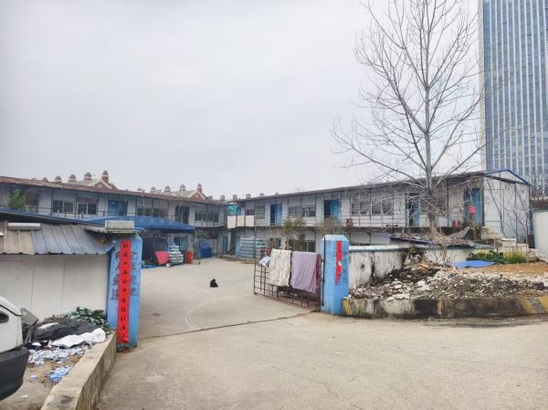 房东直租珞瑜东路独门独院优质厂房仓库空地，可分租，价格优惠