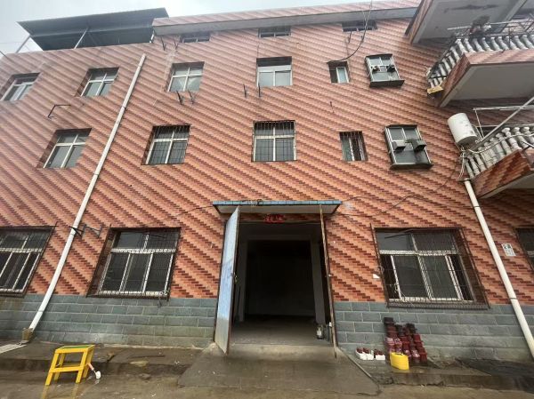 房东直租汉阳王家湾框架厂房独栋1300平，优价出租