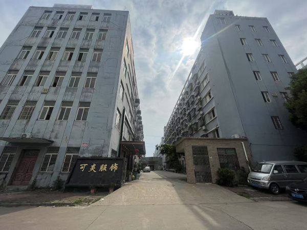 汉口北工业城6500平标准服装厂房 仓库 房东直租