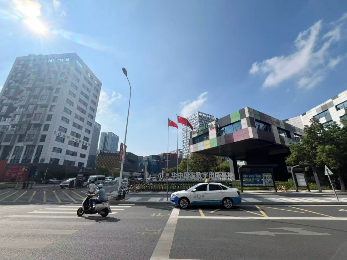 房东直租汉阳华中智谷精装修拎包入住低价招租