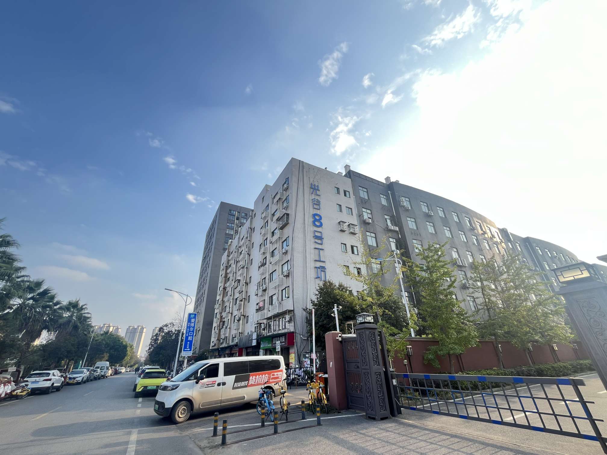 房东直租光谷8号工坊厂房仓库，写字楼配套齐全优价出租